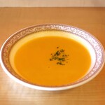 洋食エイト - 浜田牧場のミルクと南瓜のスープ