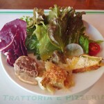 ア フェネステッラ - セットサラダと前菜三点
