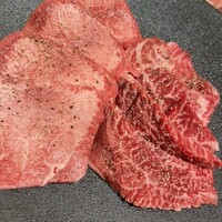 焼肉もちお - 特選タン塩と特選ハラミ