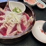 レアマグロステーキ丼