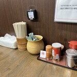 中華そば専門店 広松 - 卓上