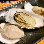 炭焼 炙屋 - バケツ牡蠣（酒蒸し）