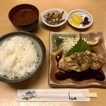 とり八 - 山椒焼き定食