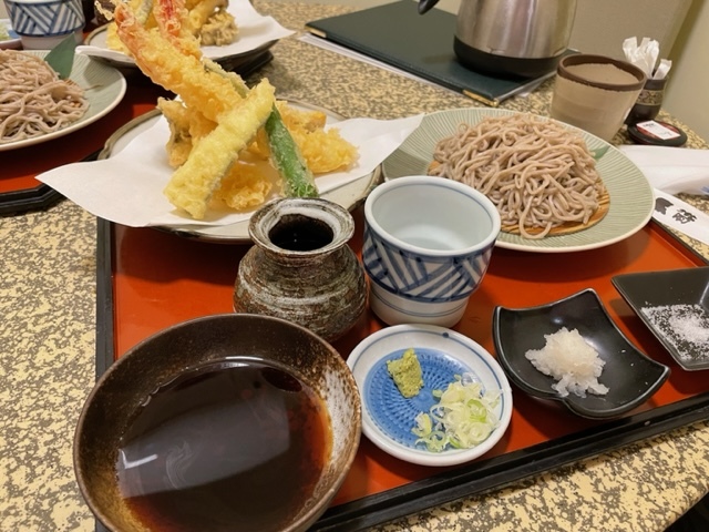 角座敷ザル 1-529-3 本体　つゆ入れ　8個　黒塗　内朱　蕎麦　そば　割烹 角座敷ザル つゆ入れ付き 8個セット 黒塗 内朱 しぐれ 蕎麦 そば 割烹