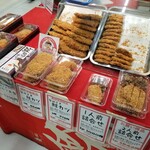 Kujira Semmon Ten Kurasaki - 売り場。