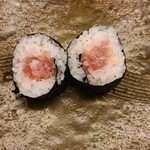 焼とり 熟成魚 木崎 - •熟成　伊達鮪　トロたく巻き、巻き立ての海苔の歯ごたえもいい☆