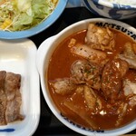 松屋 新小岩店 - 盛合せ定食のマッサマンカレー