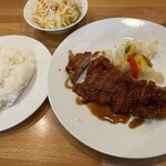 ダイニング　テーブル - チキンカツ　950円