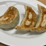 らーめん大金 - 野菜たーっぷりのコロンとした餃子✨¥310