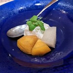 くずし 之助 - デザートは遠州産梨、柿とパンナコッタ