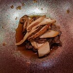 くずし 之助 - 浜松引佐峯野牛と国産松茸のすき焼き