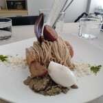 BIEN-ETRE MAISON - モンブランにしか見えないミル・クレープ。うろ覚えですが2000円くらいでした。アイスコーヒーは700円くらいだったかな…セットだと500円になるとかだったかも