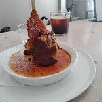 BIEN-ETRE MAISON - クレーム・ブリュレは1800円くらいだったかなーあんまり覚えていません。すごく美味しかったことだけ覚えています。記憶が飛ぶくらい美味しかった。