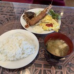 ニュースカイ - スカイ定食（全景）