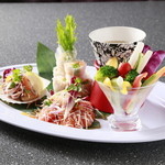 ベビーフェイスプラネッツ - バリリッチの前菜はちょっこっとずつが4品。