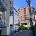 ムッシュ ゴルジェ - 千葉駅西口からセブンイレブンの方へずっとまっすぐ