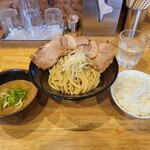 らーめん 伊藝 - 豚骨魚介つけ麺チャーシュー増し(大), 白ごはん