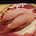 回転寿し トリトン - 羅臼産活〆天然ぶり。