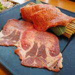 肉屋直営 焼肉 但馬屋 - 【吟上】+【90分飲み放題付き】7,500円からタン食べ比べ（タン塩と極上生タン塩）