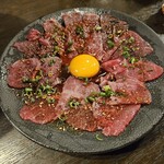 黒毛和牛一頭買い 焼肉行徳苑 - ユッケ