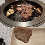 Kurogewagyuu Yakiniku Shabushabu Sukiyaki Zen - 