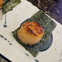 鉄板焼 花 - ホタテ磯部焼き（バター醤油仕立て）