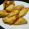 餃子の馬渡 - 揚げ餃子　バラバラのビジュアル。。