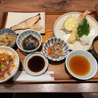 魚とおばんざい 泉士 - 