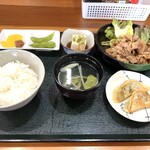 Gyouza No Ahiru - 生姜焼き定食¥880（税込）