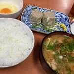 Kadoya - めし小＋ぶた汁＋生たまご＋焼売