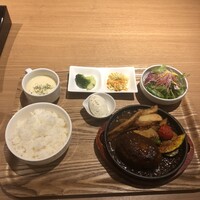 楽食倶楽部 裏小路牛肉店 - 