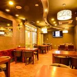 韓国料理　ハンス - 62インチの大型モニタを中心に広がる店内は貸切もOK!!40名～最大70名様まで楽しめます!!ネット環境もバッチリです!!