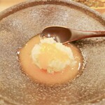 鮨 たかはし - イクラソースにシャリ