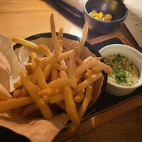 ザ タヴァン グリル＆ラウンジ - フレンチフライ