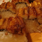 さしみの魚紳 - 穴子寿司　アップ