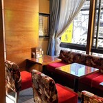 珈琲茶館 集 - レトロな店内