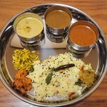 無印良品 - 料理写真:パパドを乗せ忘れた為スカスカなプチミールスになってしまった(^^;