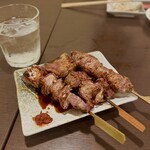 串焼き 大河 - 豚タン、豚ハツ、豚カシラ各¥250、だいやめ（芋焼酎）¥600