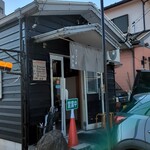 ラーメン道 時の鐘 - 入口付近を撮影。逆光でゴーストが出てしまいましたorz