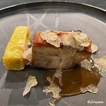 カーサ・デル・チーボ - 仔豚のストラコットにドライ無花果のソースと白トリュフ
