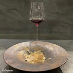 カーサ・デル・チーボ - Giuseppe Cortese Rabaja Barbarescoと白トリュフをたっぷり削ったラヴィオローネ