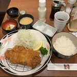 赤坂やげん亭 - 観音池ポークロースカツ定食