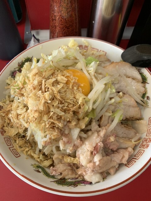 ましまし 岡山一のデカ豚二郎系ラーメン』マシマシ麺まで届け (@mashi_okayama