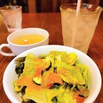 Iru kyanti - サラダ、スープ、ドリンク❤️ドリンクはレモネード。