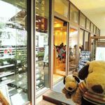 仲良しのお友だちのお誕生会でボキらは四天王寺前夕陽丘にある
          フレンチレストラン『ワッシーズダイニングスープル』にやってきました。
          1階がワインショップでレストランは3階にあります。