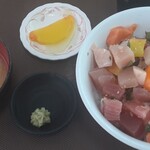 メフレ市場食堂 - いちば丼　漬物　みそ汁付　750円