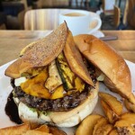 L.A.GARAGE - 『SWEET PUMPKIN & CREAM  CHEESE〜HONEY GINGER BALSAMICO〜BURGER¥1,800』 ※平日は、lunch drink付