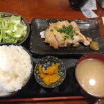 Fukunotori - ひな鶏の天然塩焼き(ご飯大盛り)。