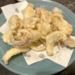 海中魚処 萬坊 - イカの天ぷら　活き造りの調理例　2杯分