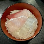 Kaichuuu Odoko Ro Mambou - イカとブリのお刺身